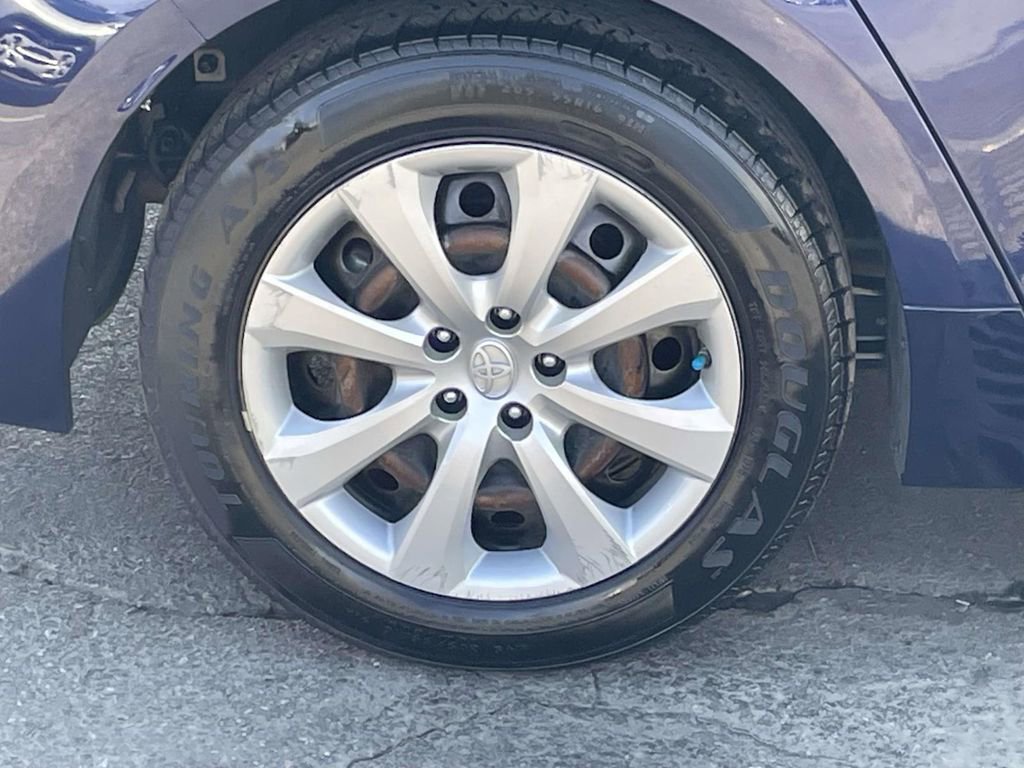Used 2020 Toyota Corolla LE image 11