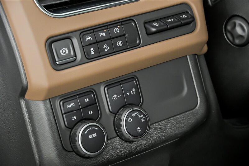 Used 2023 Chevrolet Tahoe High Country AWD/4WD image 23