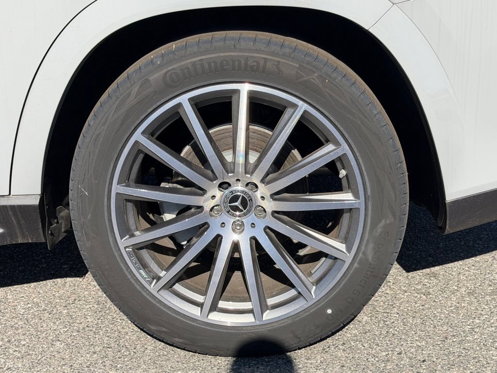 New 2026 Mercedes-Benz GLS 580 4MATIC image 14
