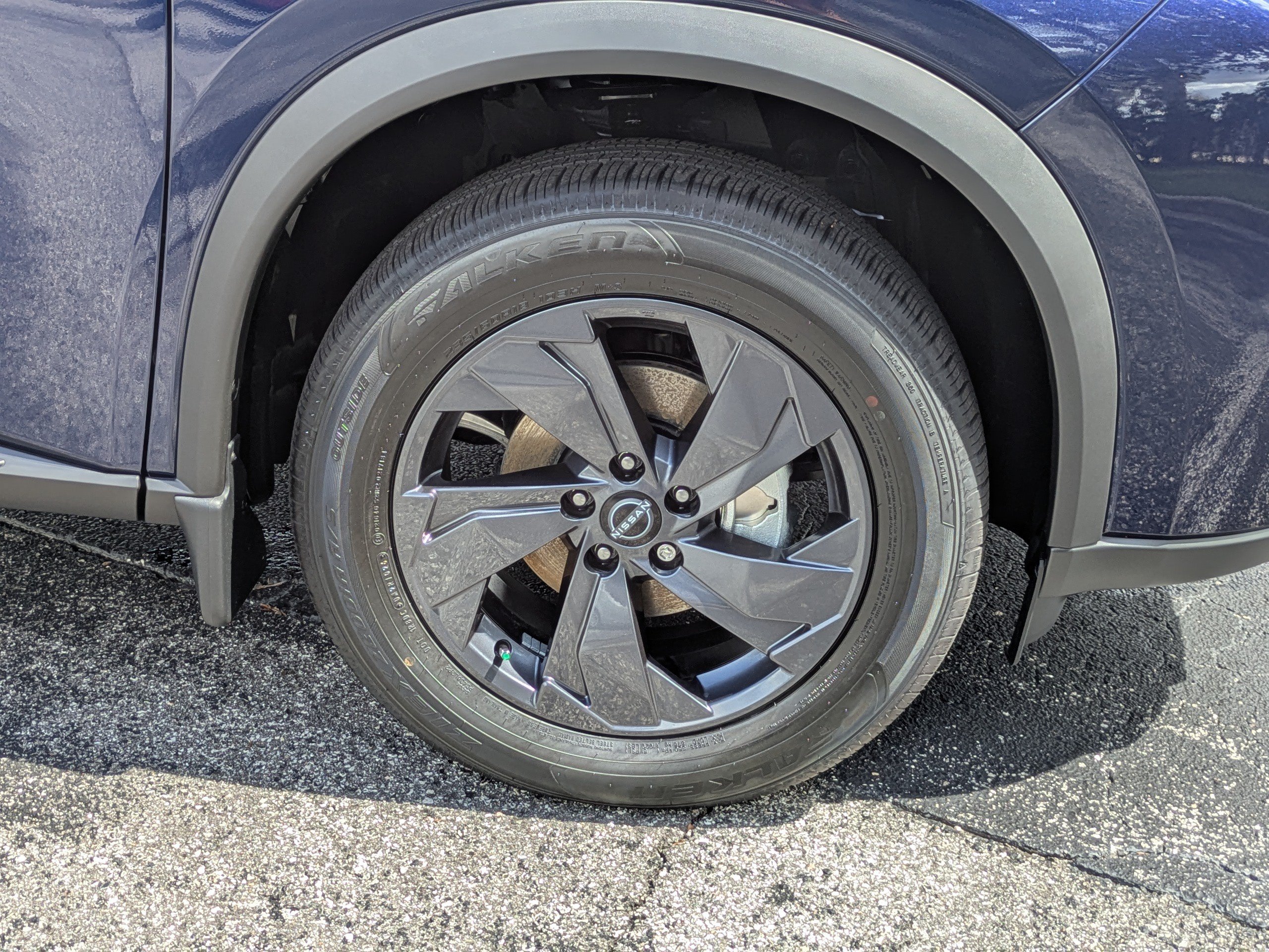New 2026 Nissan Rogue SV FWD image 10