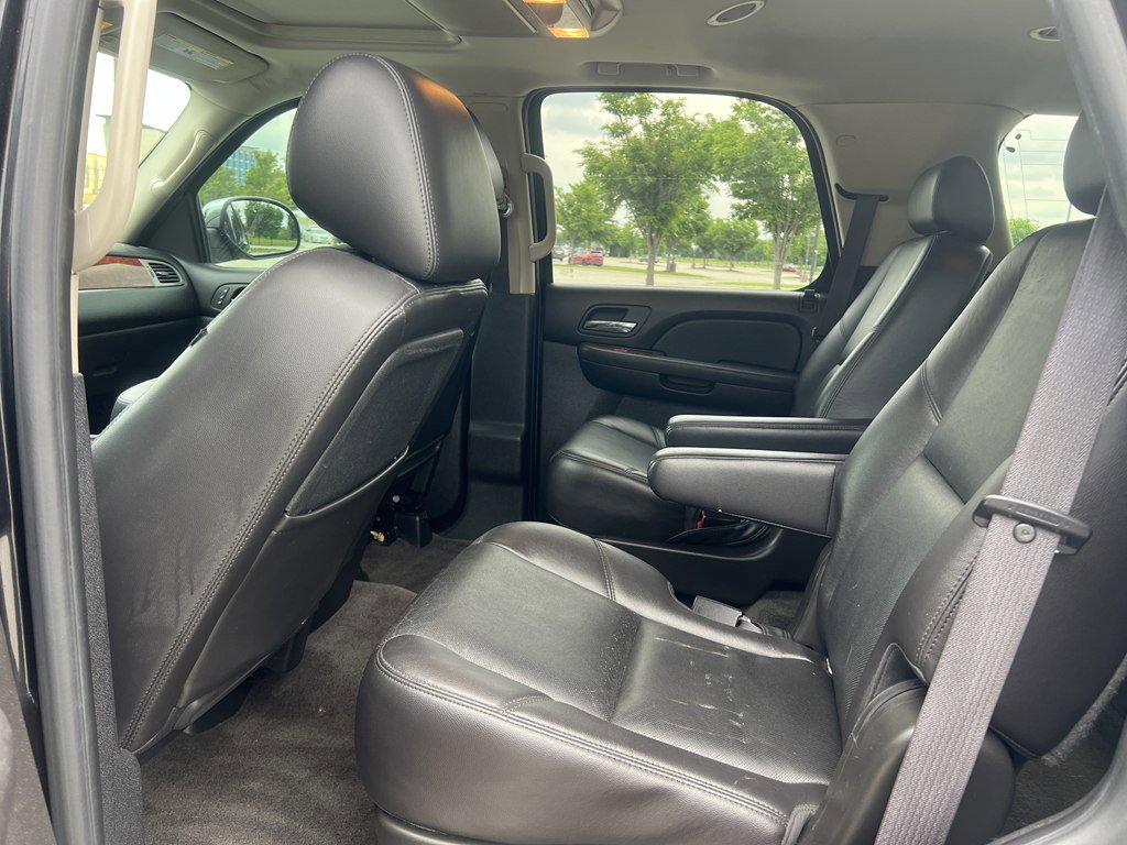 Used 2010 Chevrolet Tahoe LTZ AWD/4WD image 16