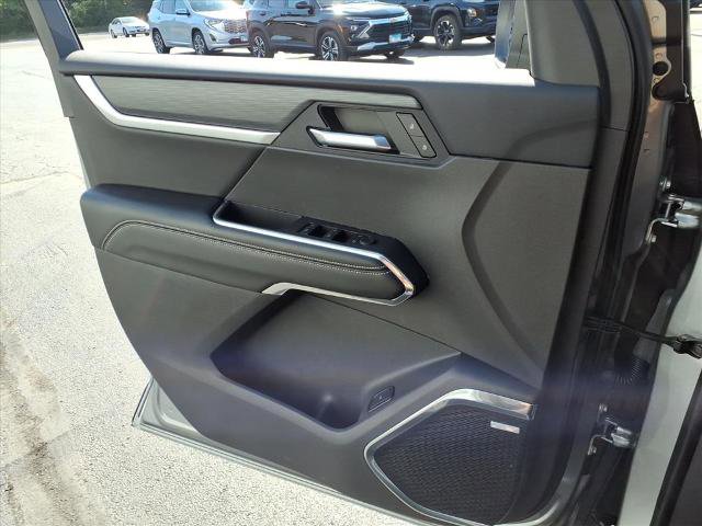 Used 2025 GMC Acadia Elevation image 18