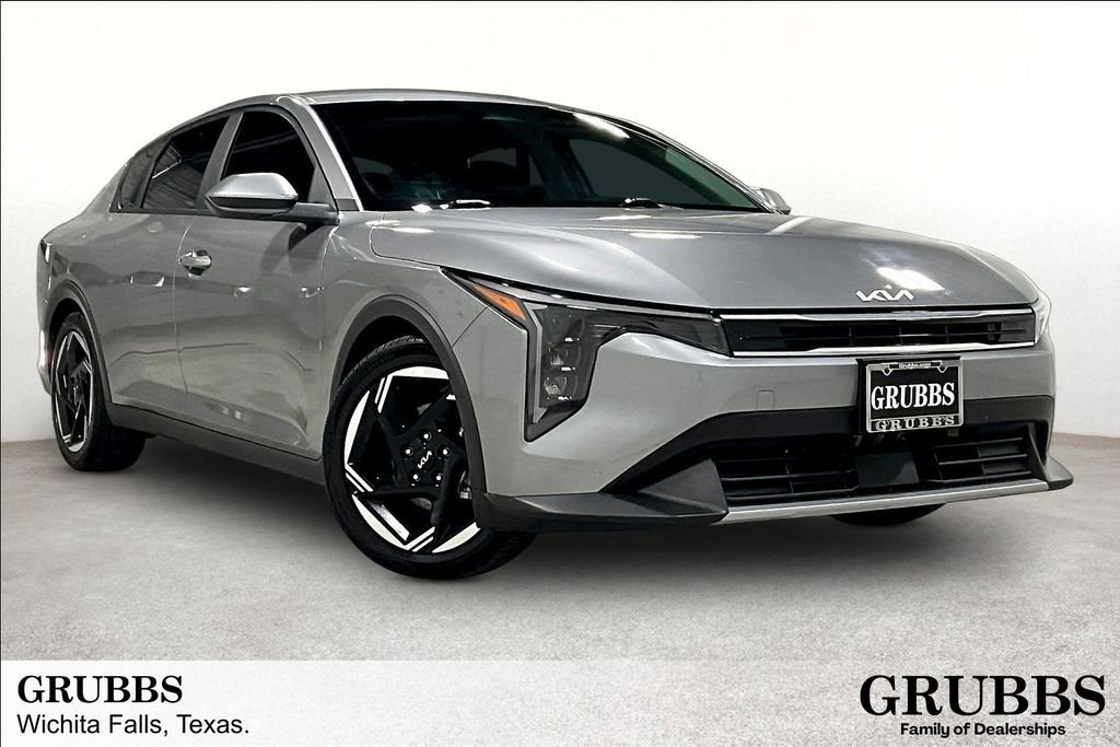 Used 2025 Kia K4 EX image 1