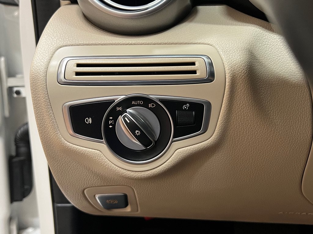 Used 2019 Mercedes-Benz C 300 Sedan image 25
