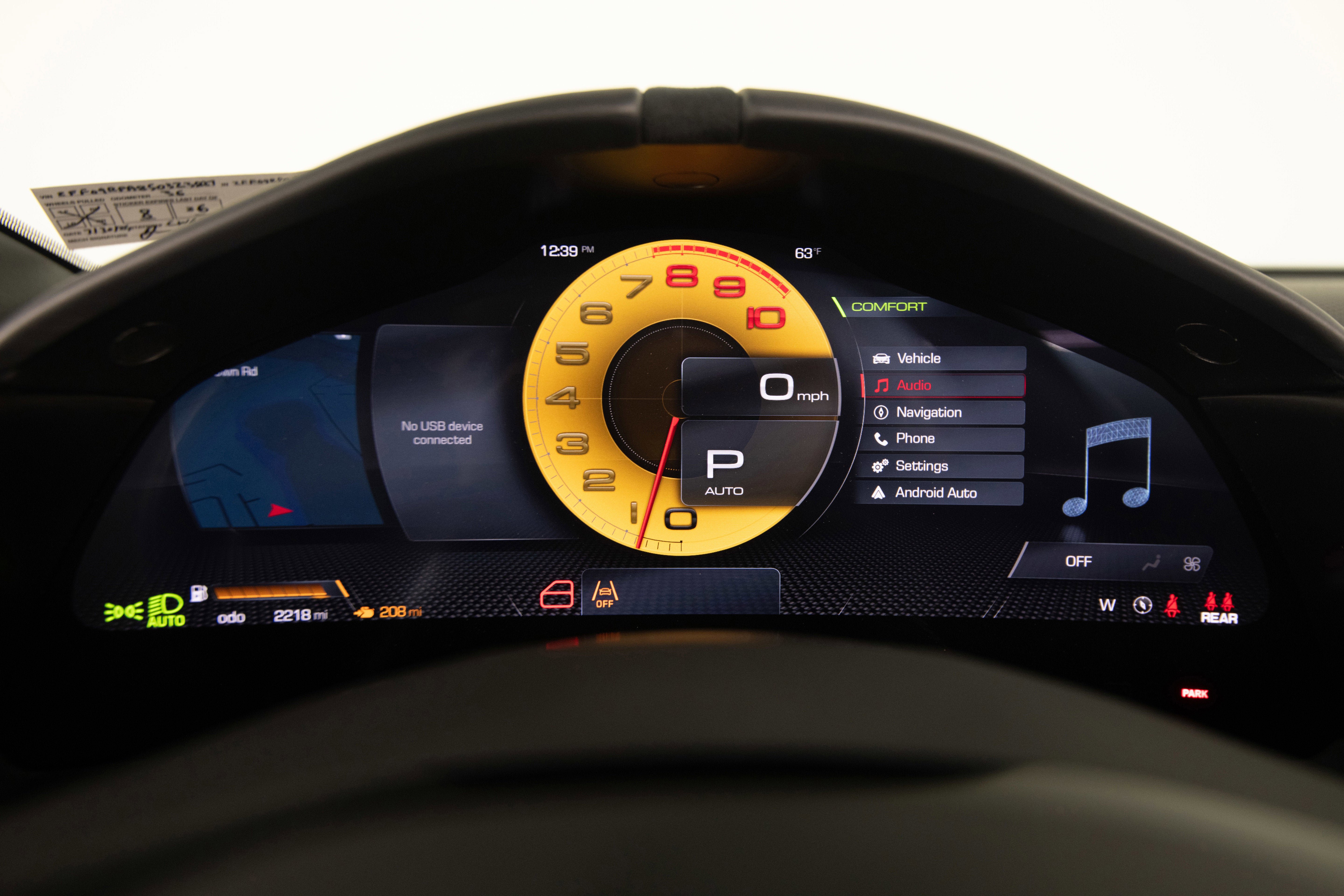 Certified 2025 Ferrari Roma Spider RWD image 15