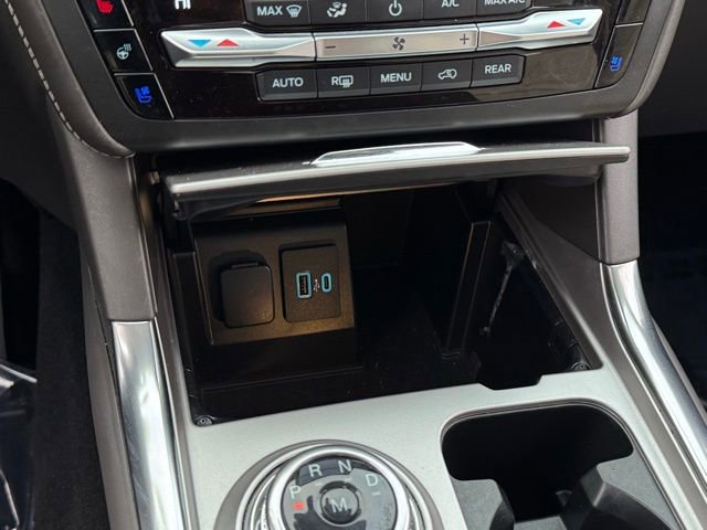 Certified 2020 Ford Explorer Platinum w/ Premium Technology Package AWD/4WD image 16