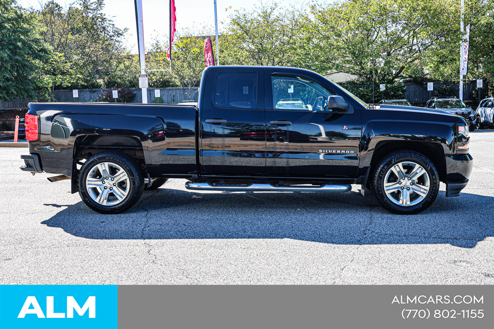 Used 2017 Chevrolet Silverado 1500 Custom w/ Custom Convenience Package RWD image 10