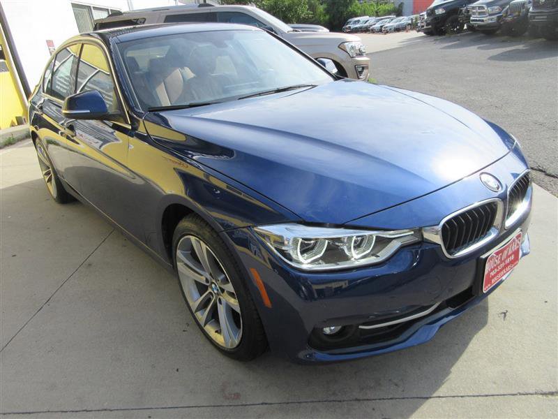 Used 2018 BMW 330i xDrive Sedan w/ Convenience Package image 12