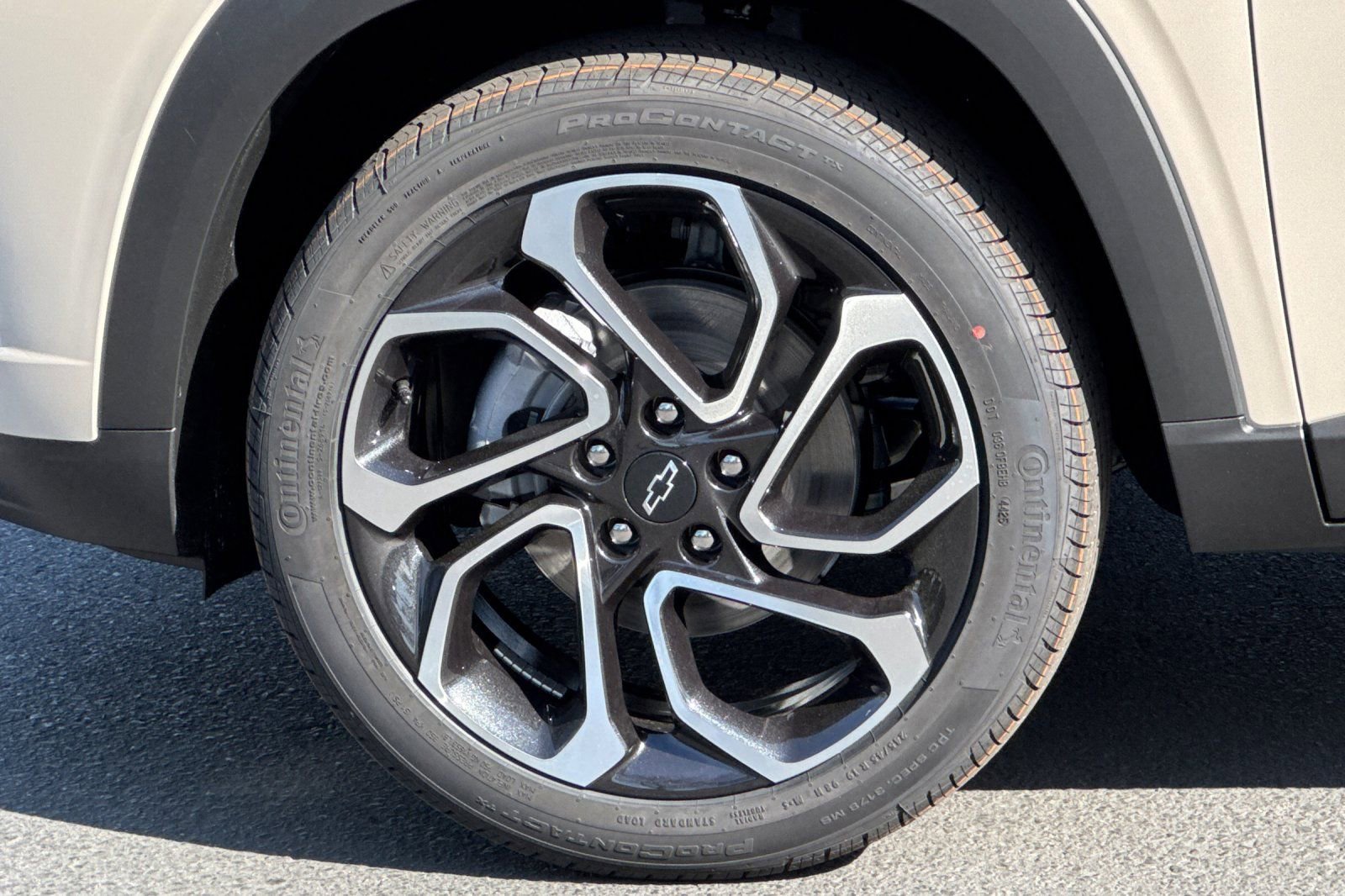 New 2026 Chevrolet Trax RS w/ Driver Confidence Package image 24