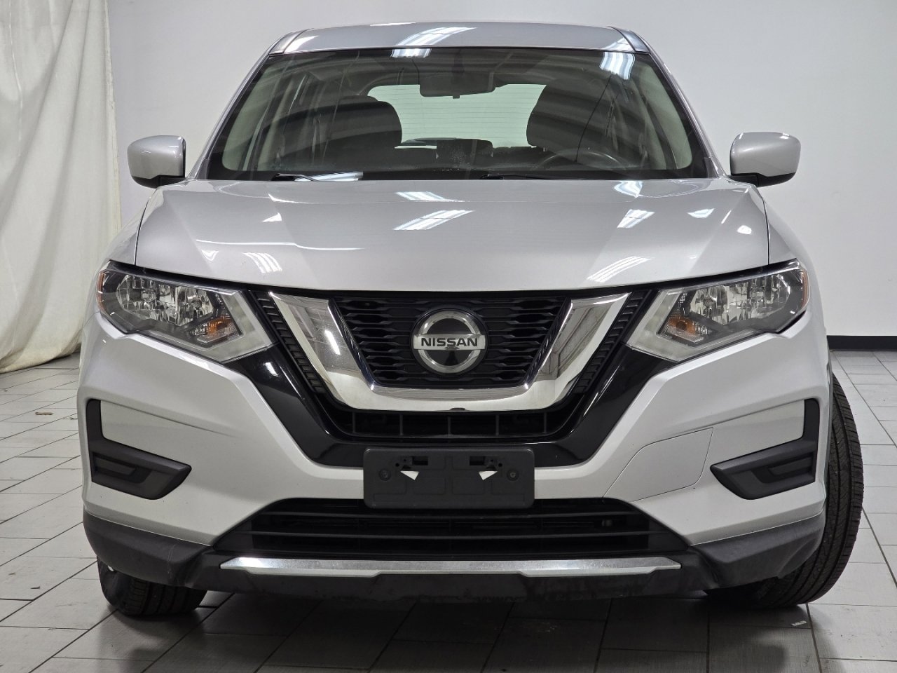 Used 2018 Nissan Rogue S image 10