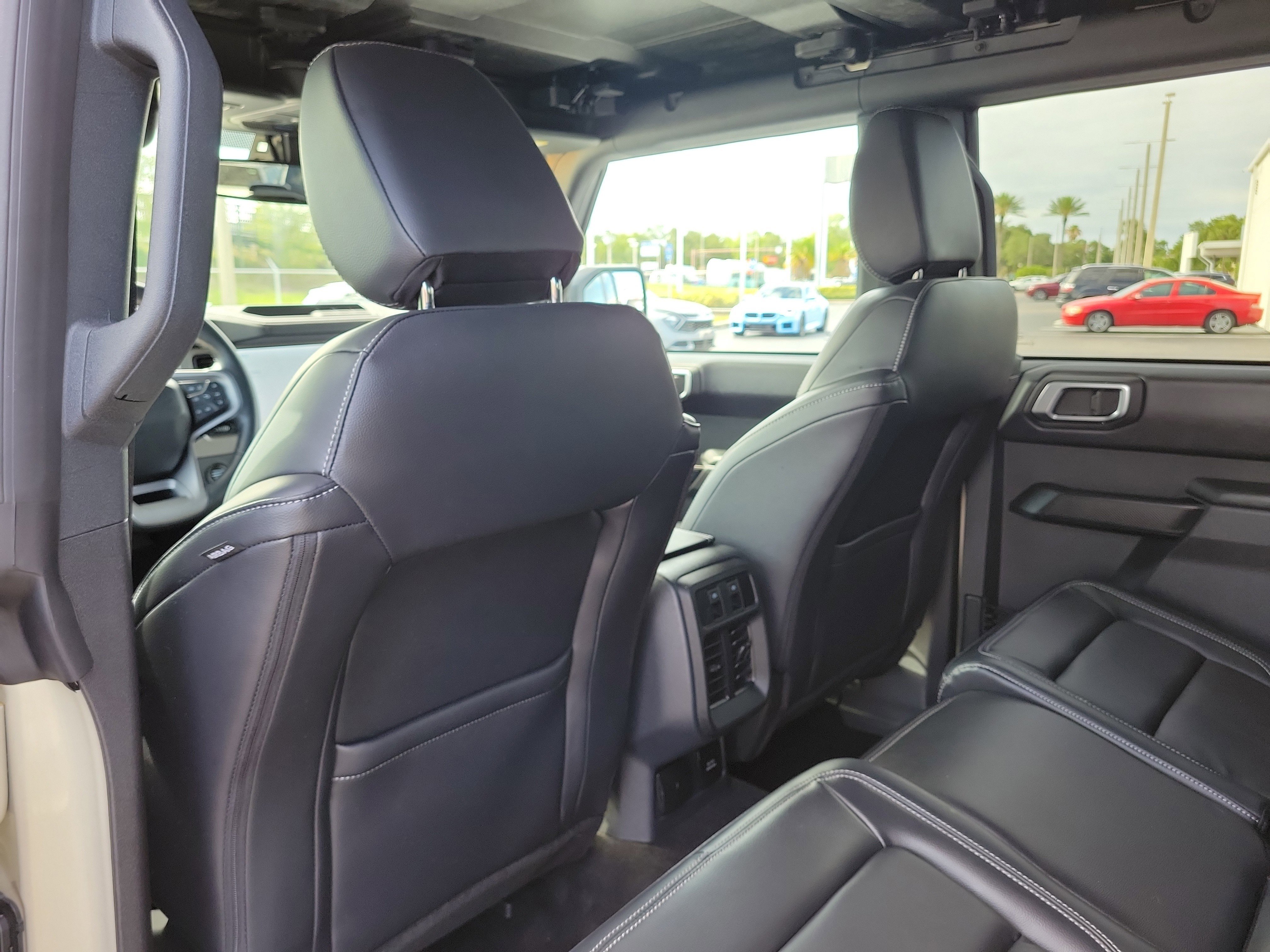 Used 2025 Ford Bronco Outer Banks AWD/4WD image 13