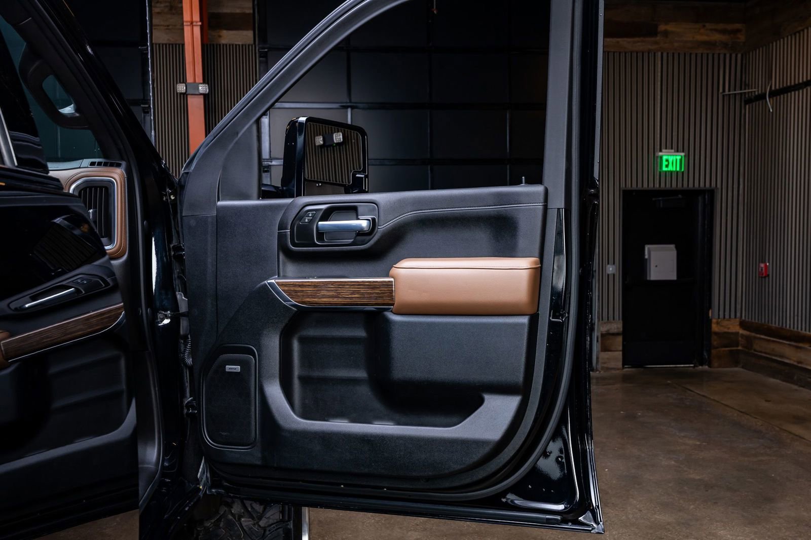 Used 2021 Chevrolet Silverado 2500 High Country w/ Z71 Off-Road Package AWD/4WD image 37