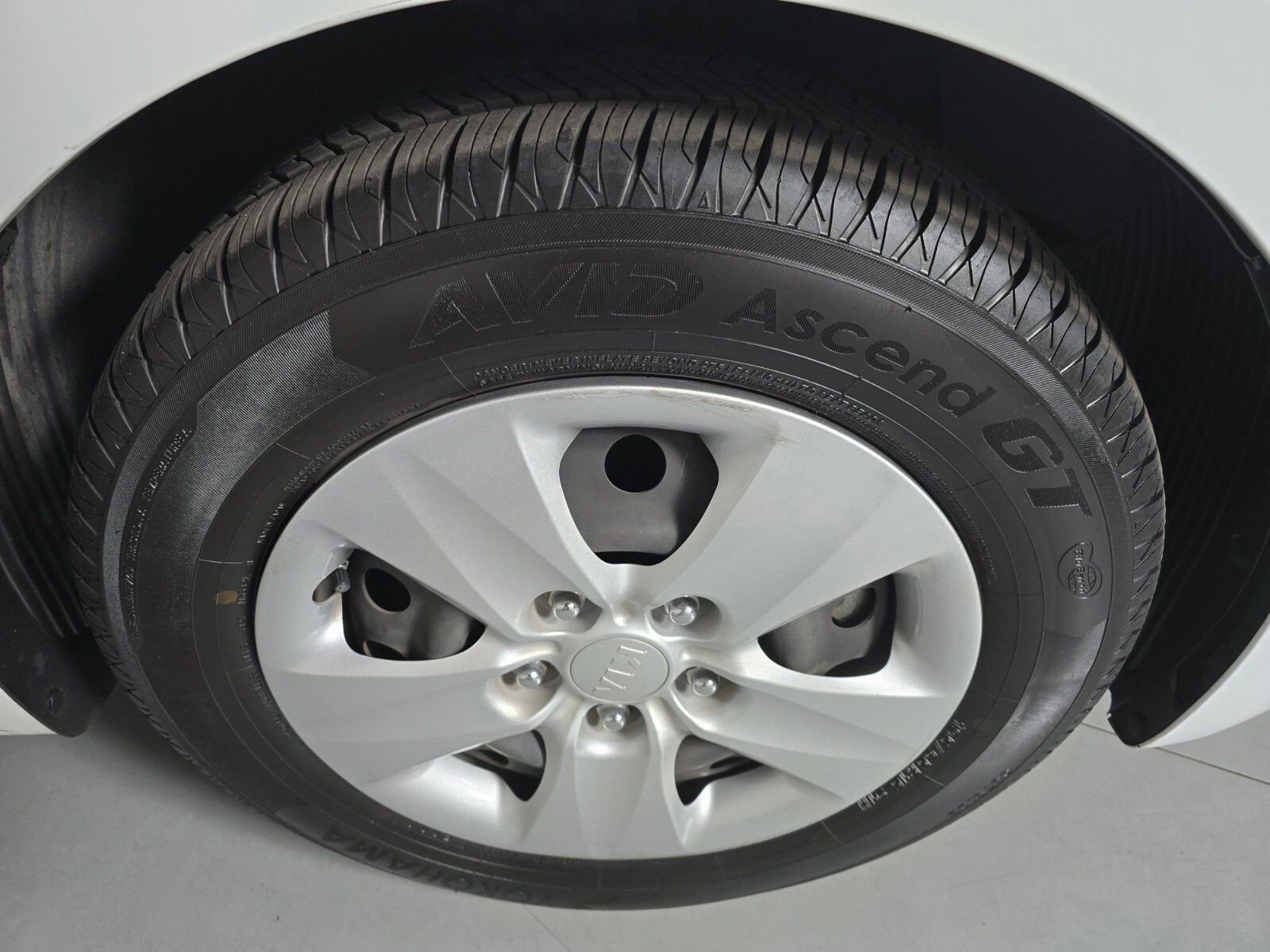 Used 2017 Kia Forte LX image 12