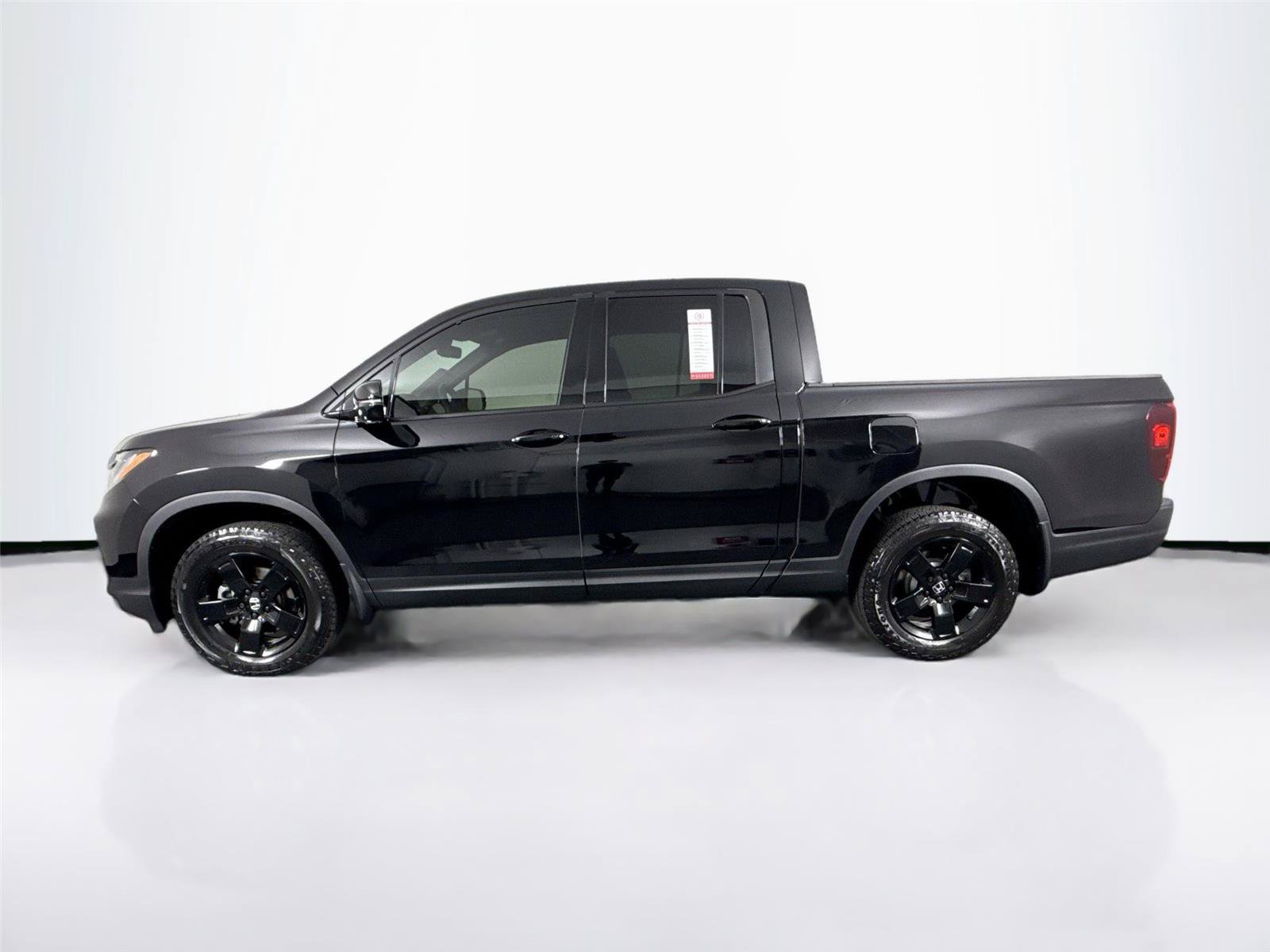 Used 2025 Honda Ridgeline Black Edition image 14