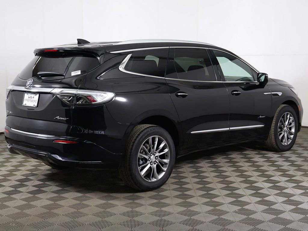 Used 2022 Buick Enclave Avenir w/ Avenir Technology Package image 17