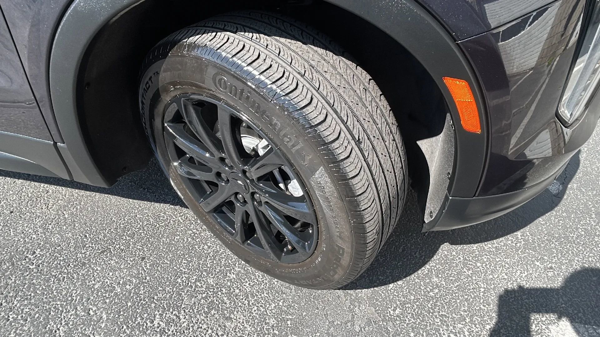 Used 2022 Cadillac XT4 Luxury w/ Cold Weather Package image 32