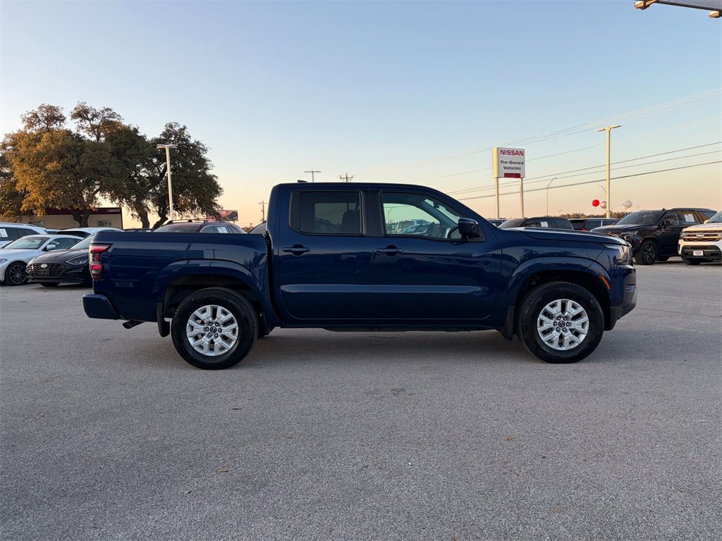 Used 2022 Nissan Frontier SV w/ Technology Package image 4