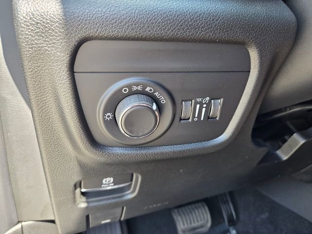 New 2026 Jeep Grand Cherokee L 2WD image 23