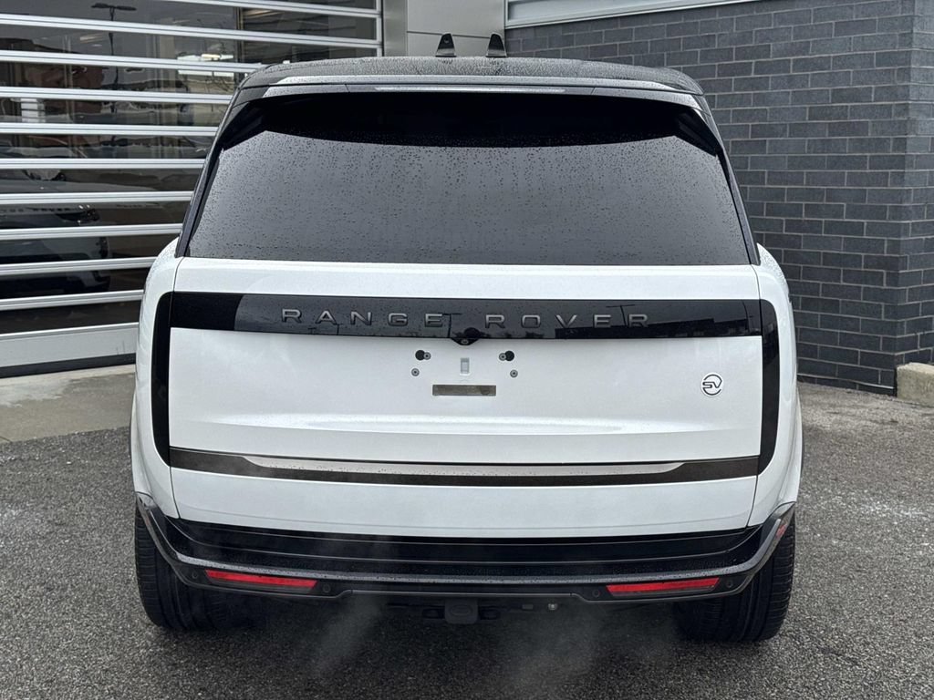 Used 2023 Land Rover Range Rover SV AWD/4WD image 5