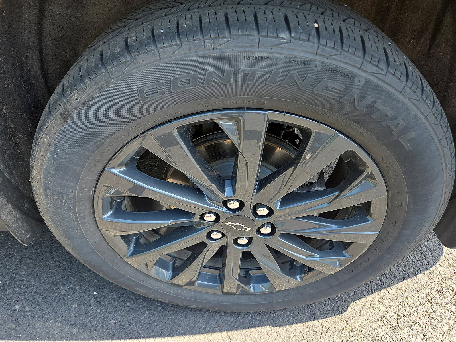 Used 2023 Chevrolet Traverse RS w/ LPO, Floor Liner Package AWD/4WD image 11