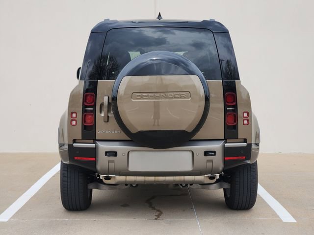 Used 2025 Land Rover Defender 110 X-Dynamic SE AWD/4WD image 6