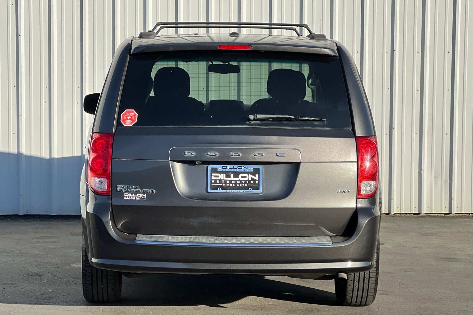 Used 2016 Dodge Grand Caravan SXT w/ UConnect Hands-Free Group FWD image 7
