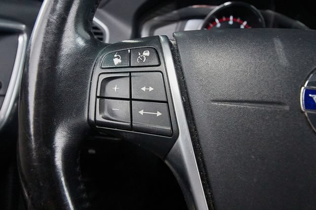 Used 2017 Volvo XC60 T6 Dynamic w/ Advanced Package AWD/4WD image 18