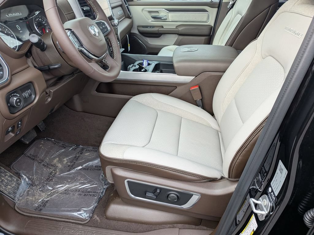 New 2026 RAM 1500 Laramie w/ Laramie Preferred Package AWD/4WD image 12