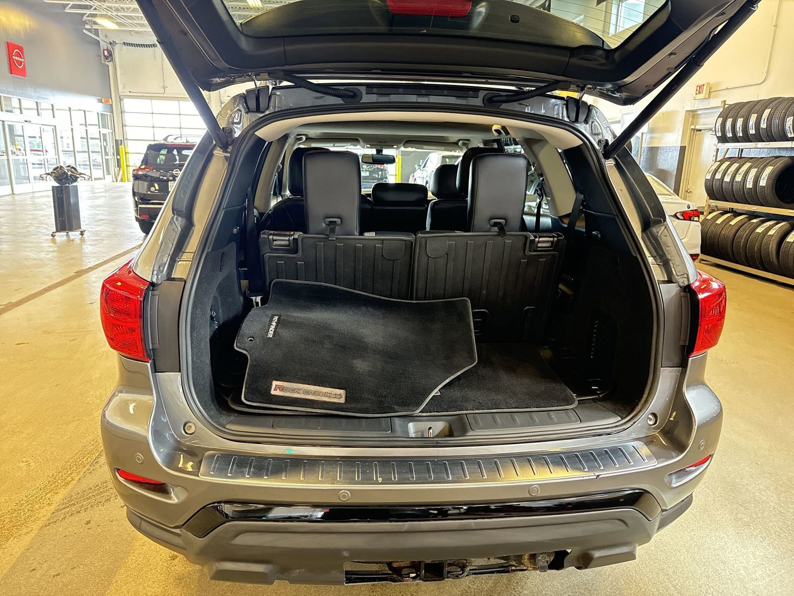 Used 2020 Nissan Pathfinder SL image 34