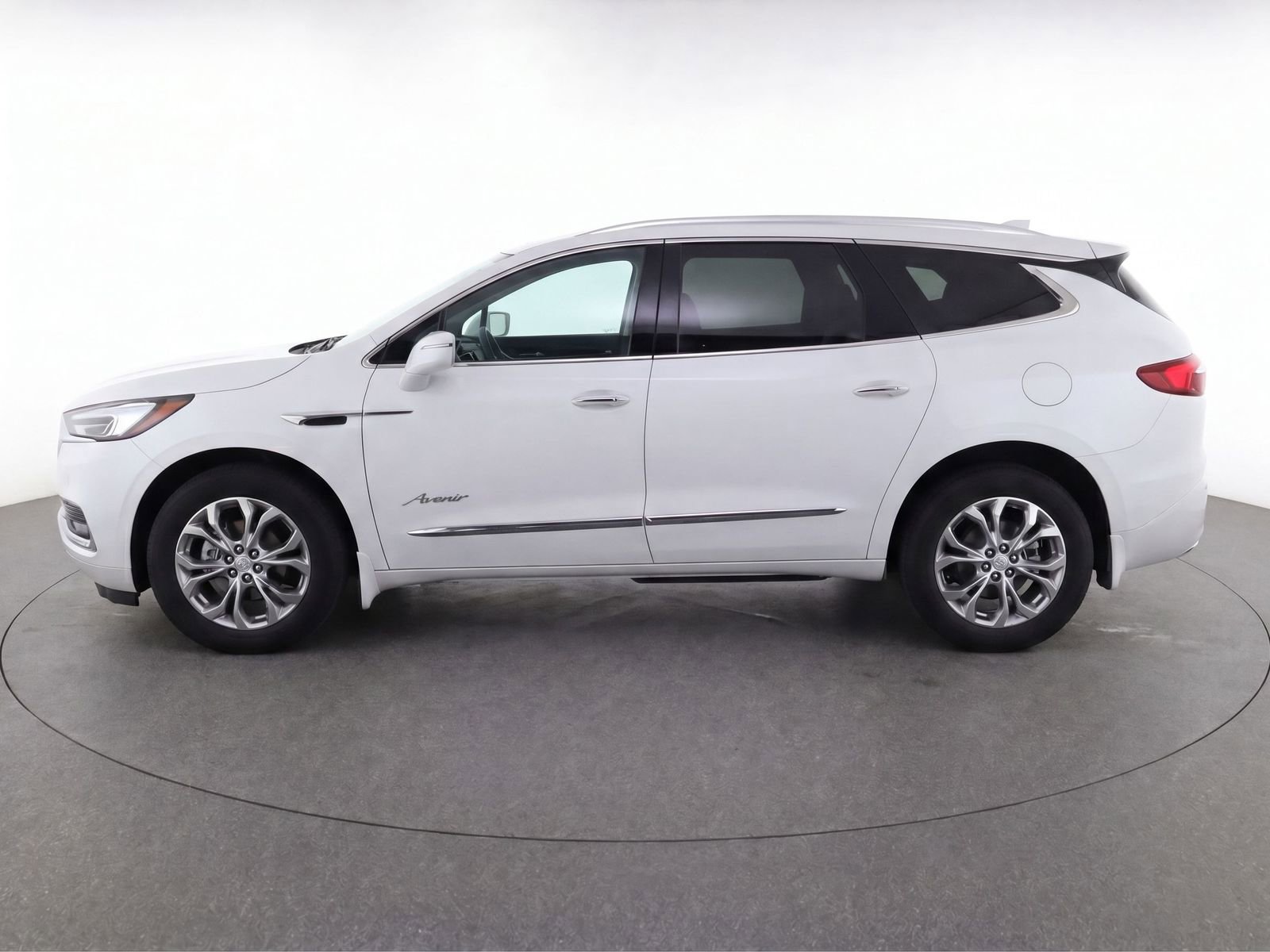 Certified 2021 Buick Enclave Avenir AWD/4WD image 2