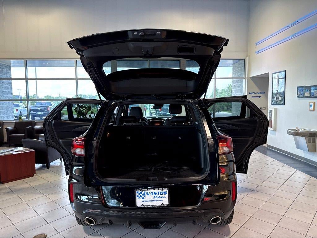 Used 2023 Chevrolet TrailBlazer RS w/ Technology Package AWD/4WD image 13