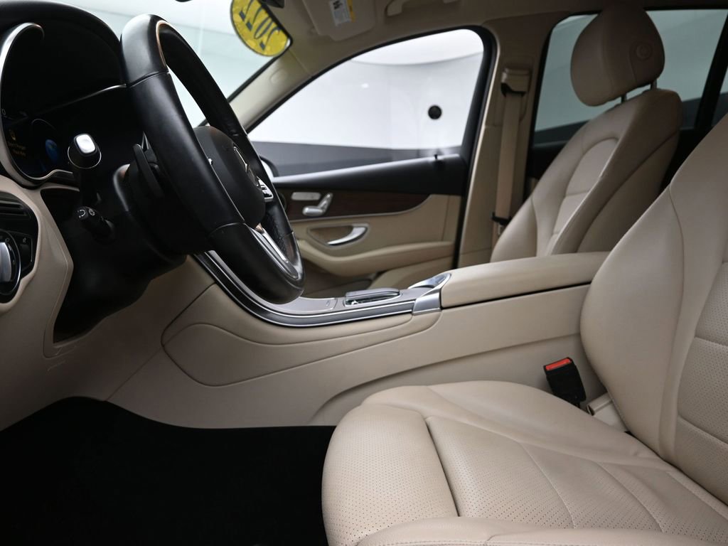 Used 2022 Mercedes-Benz GLC 300 4MATIC image 14