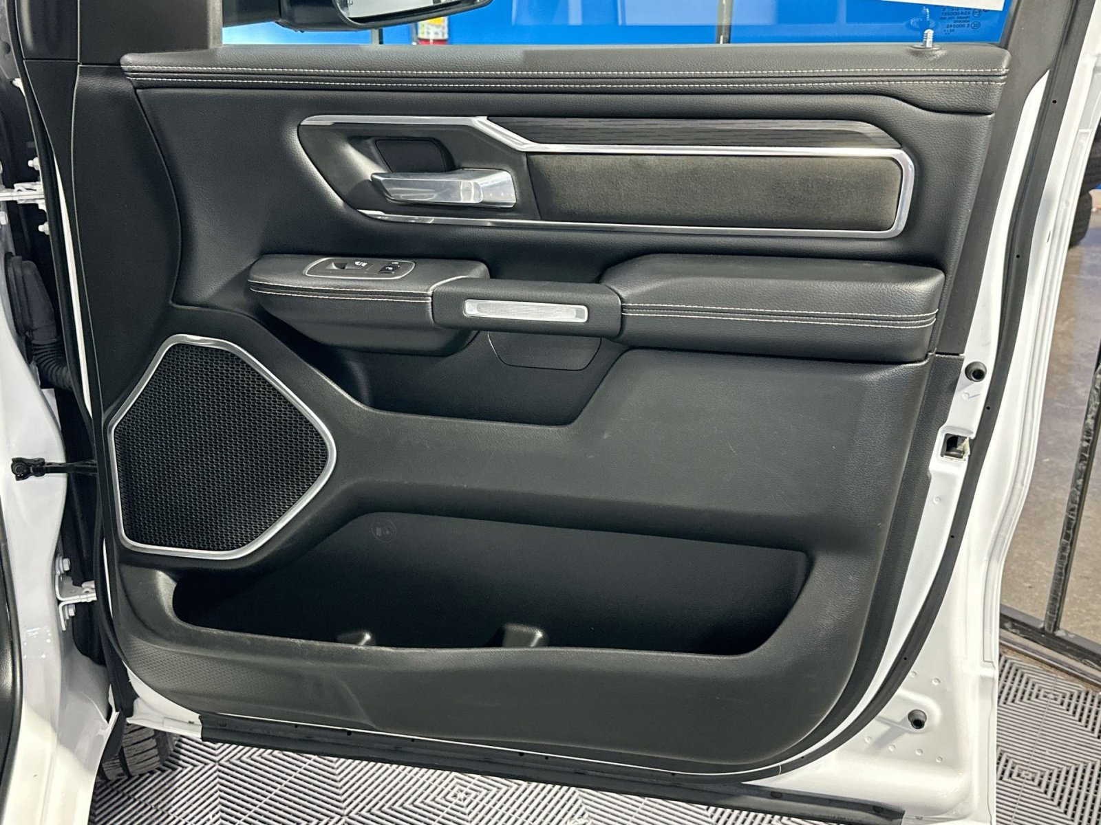 Used 2023 RAM 1500 Laramie image 35