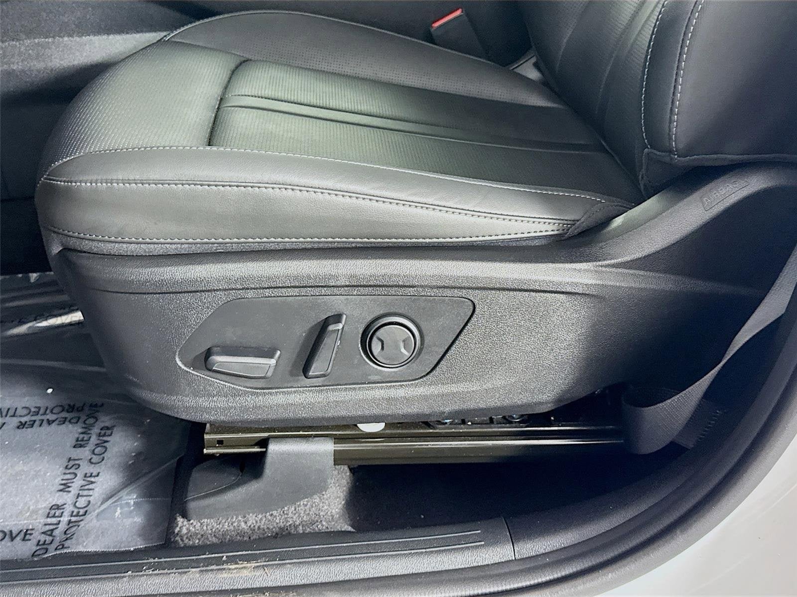 Certified 2025 Kia Sorento S FWD image 20