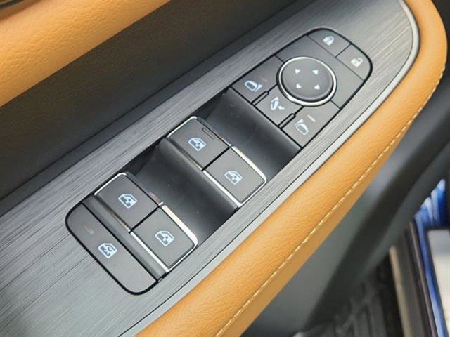 New 2025 Nissan Armada SL w/ Captain's Chari Seat Package image 40