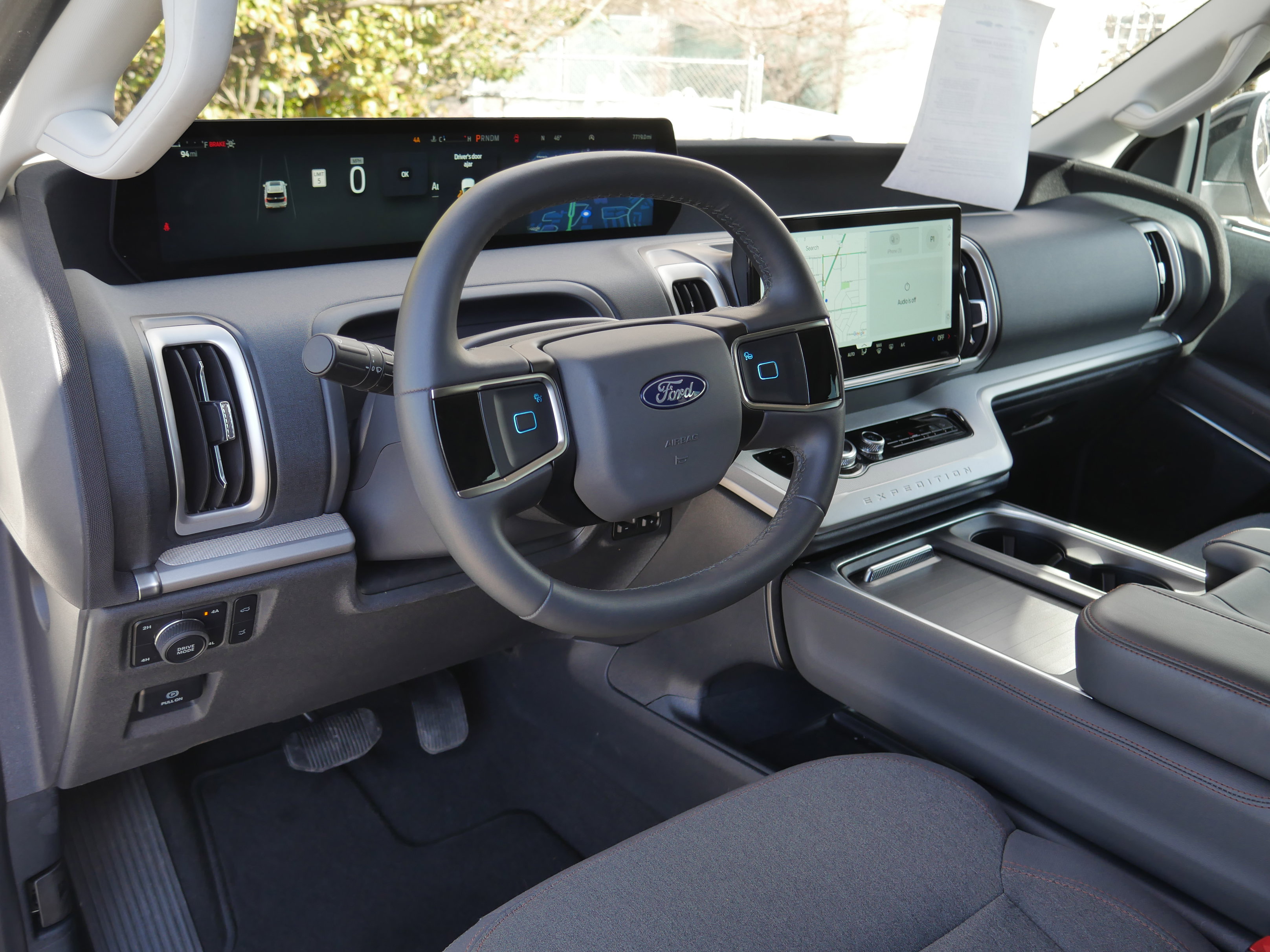 Certified 2025 Ford Expedition Active AWD/4WD image 4