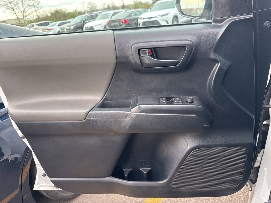 Used 2019 Toyota Tacoma SR RWD image 9