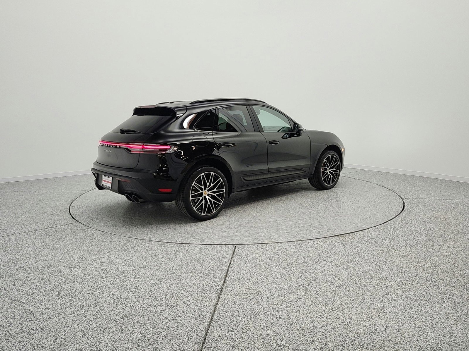Used 2025 Porsche Macan S image 5
