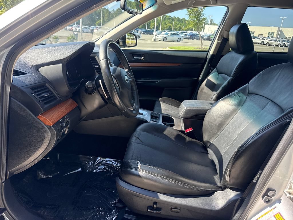 Used 2013 Subaru Outback 2.5i Limited w/ Popular Pkg 1A AWD/4WD image 12