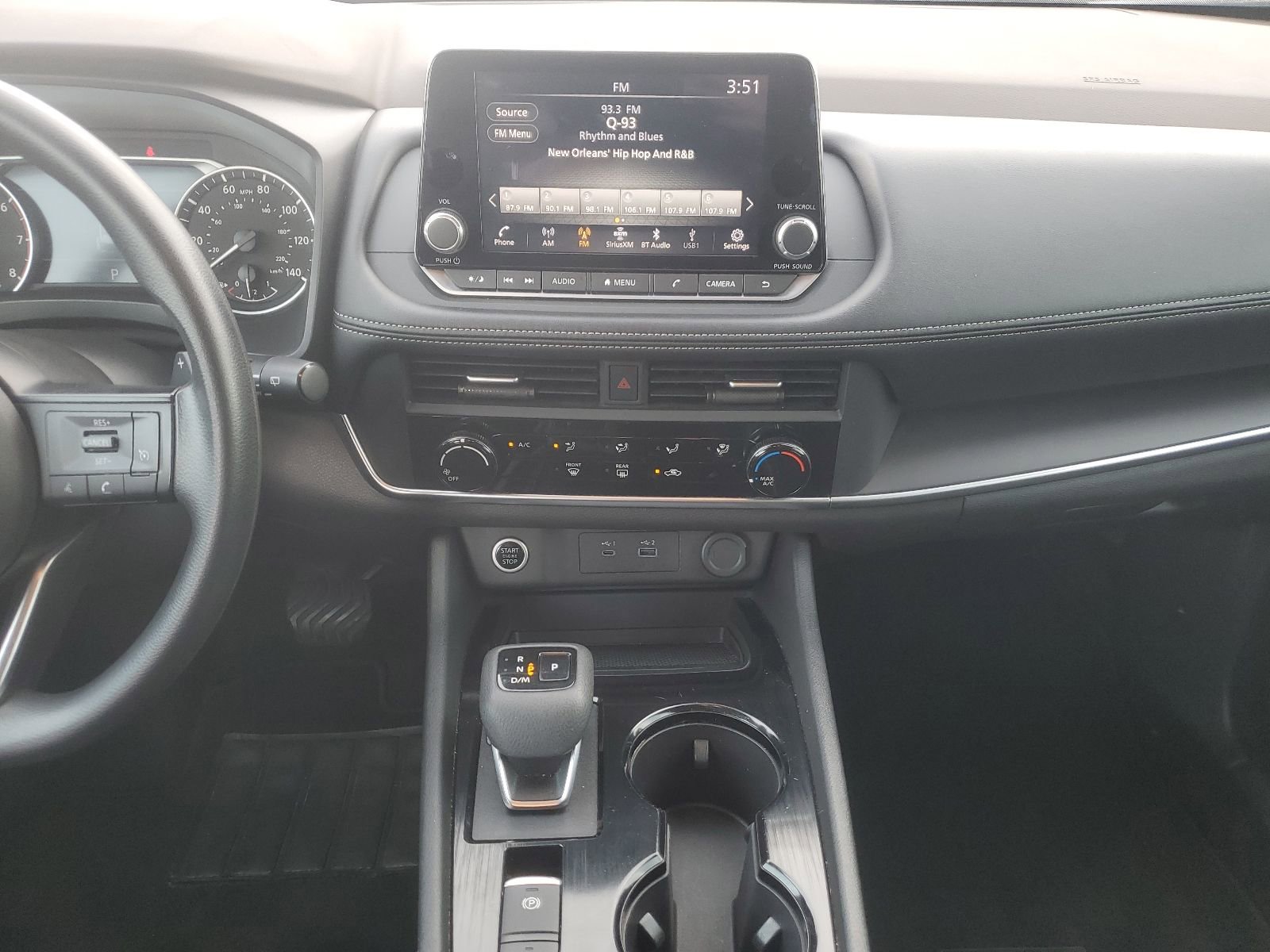 Used 2023 Nissan Rogue S image 10