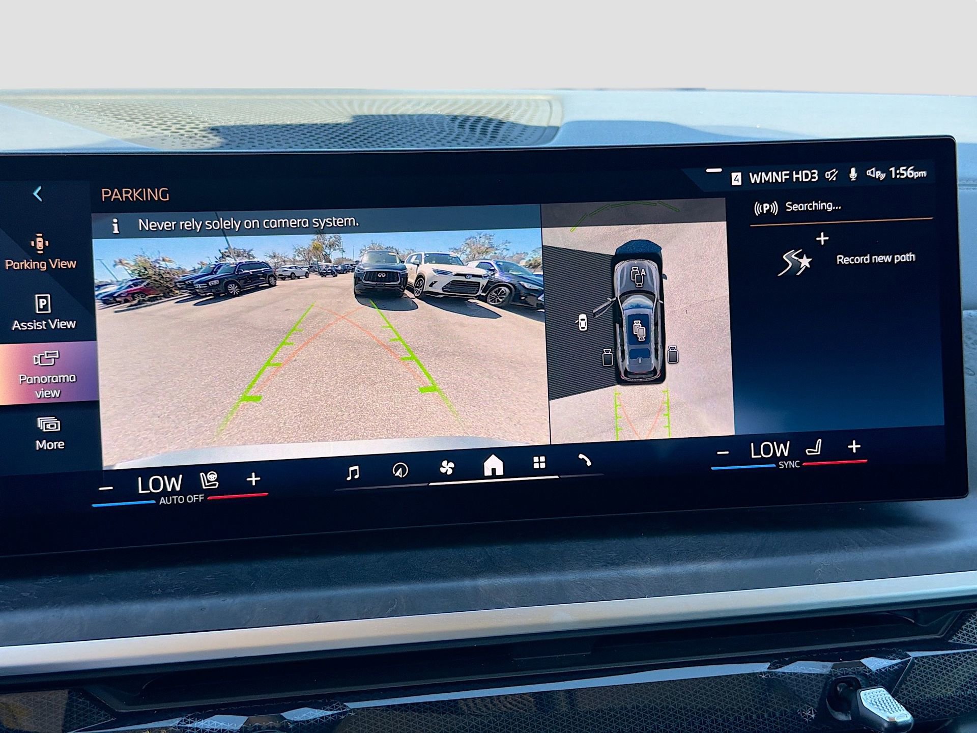 Certified 2025 BMW X7 xDrive40i w/ Premium Package image 37