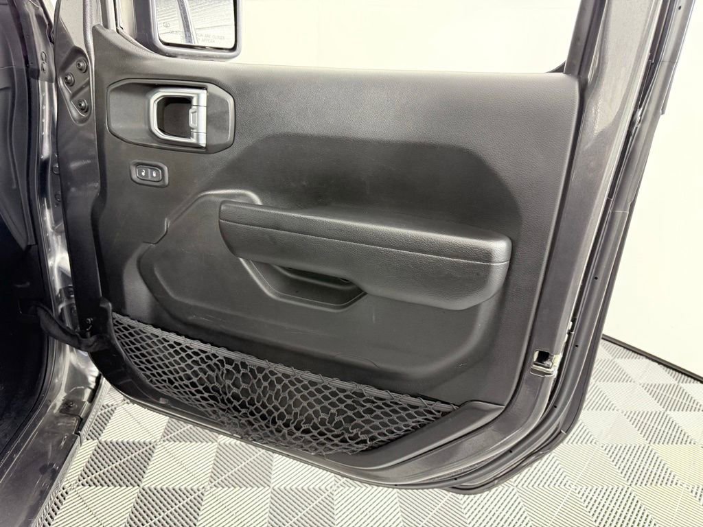 Used 2023 Jeep Gladiator Sport image 10