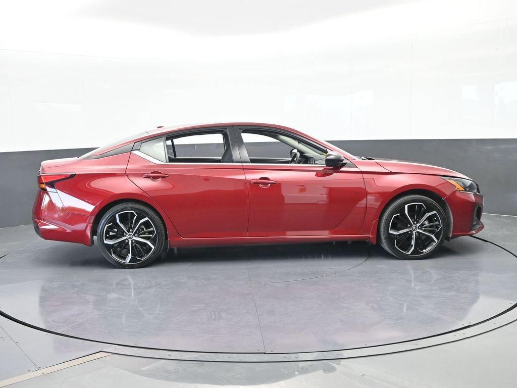 Used 2024 Nissan Altima 2.5 SR image 7