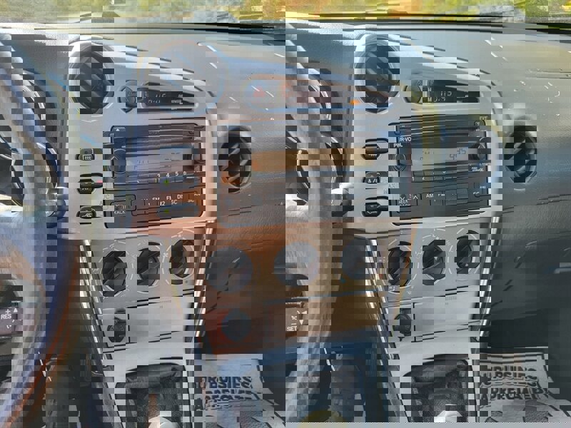 Used 2006 Toyota Matrix XR image 11