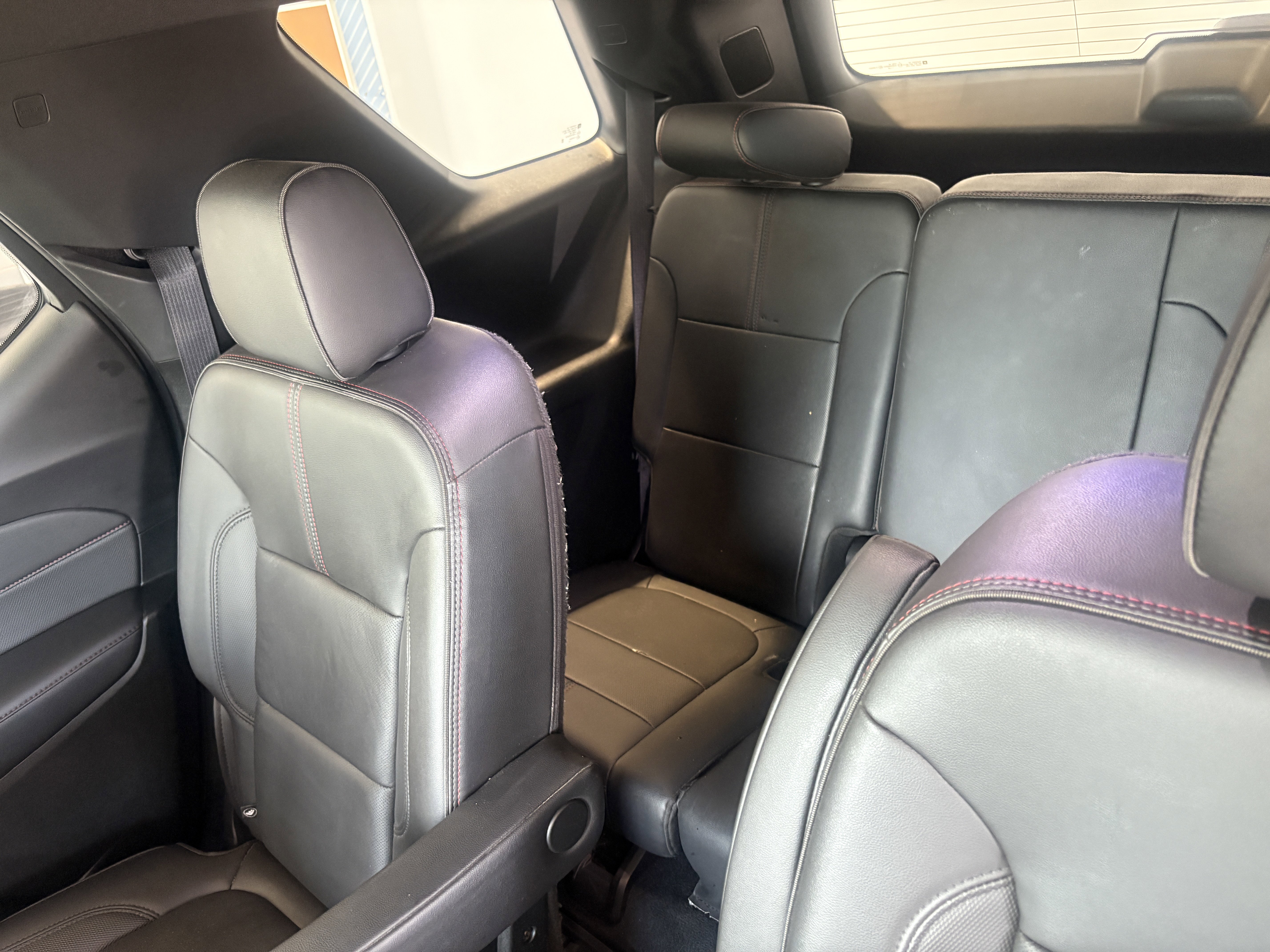 Used 2023 Chevrolet Traverse RS image 19