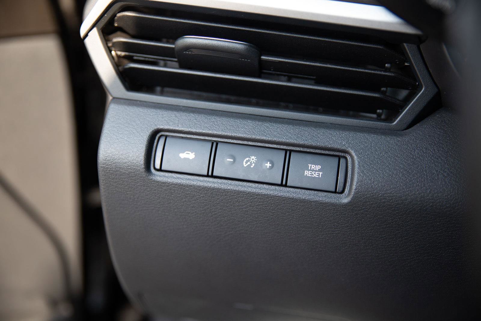 Used 2025 Nissan Altima 2.5 SV image 17