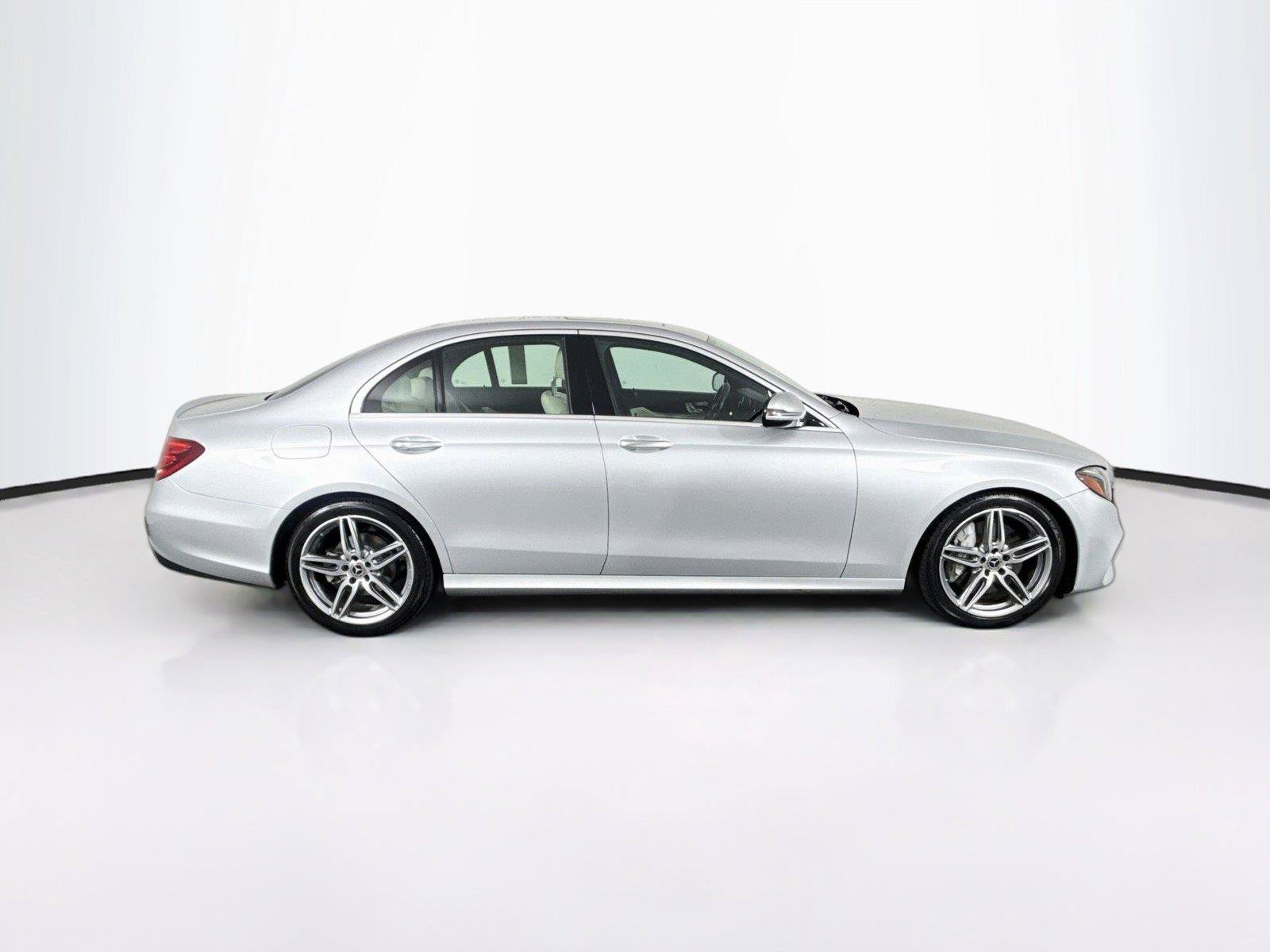 Used 2019 Mercedes-Benz E 300 image 10