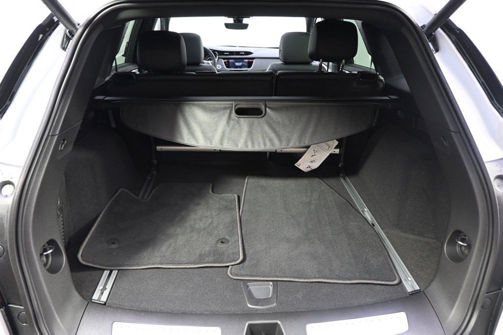 New 2025 Cadillac XT5 Sportv w/ LPO, Red Accent Package image 19