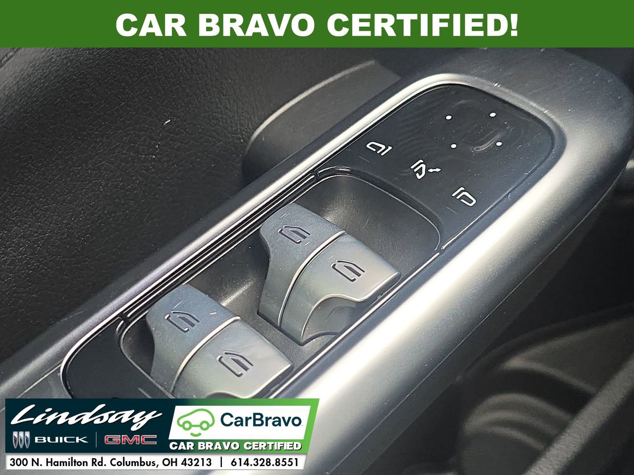 Used 2025 Mercedes-Benz C 300 4MATIC Sedan image 24