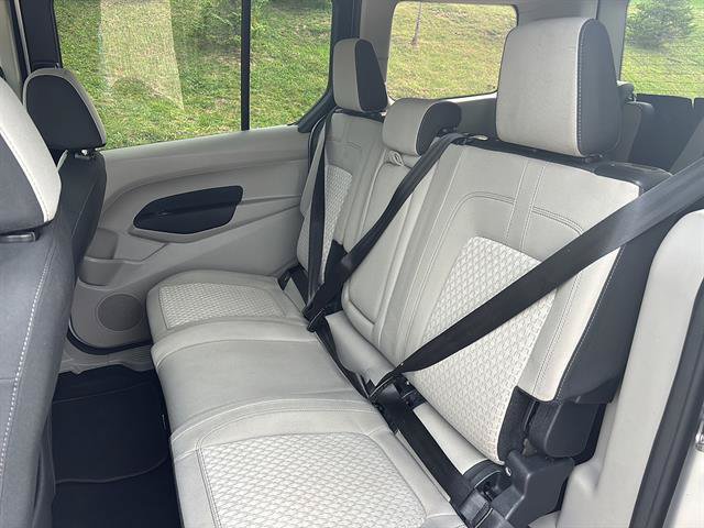 Used 2022 Ford Transit Connect XLT FWD image 16